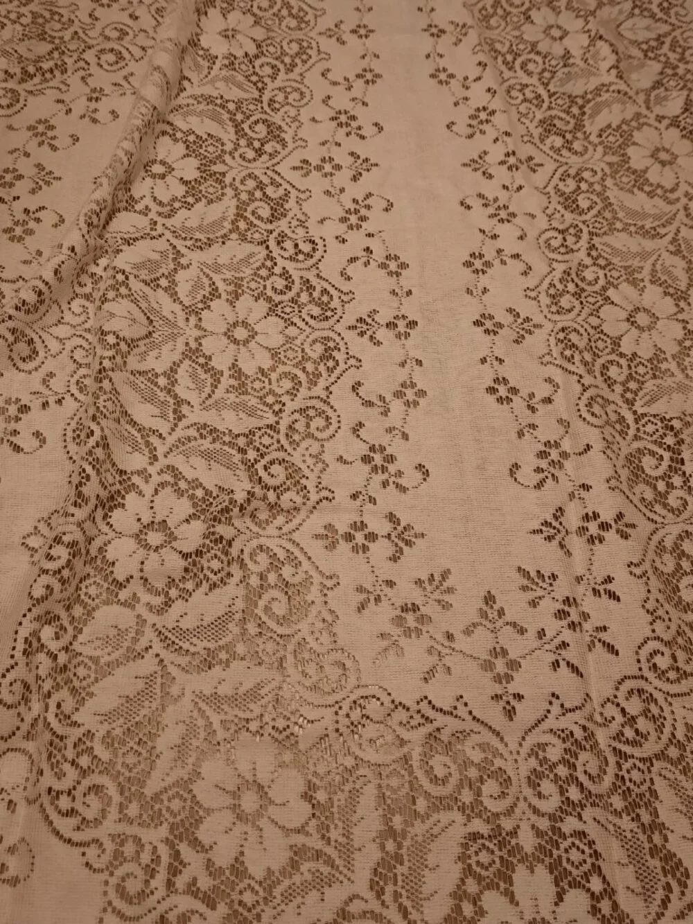 Vintage Off White Lace Tablecloth 68x112 Oval Floral Scalloped Edge Large